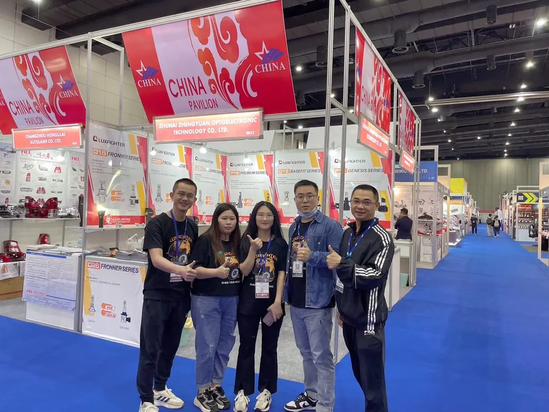 Luxfighter LED -koplampen schijnen Thailand Tapa 2023